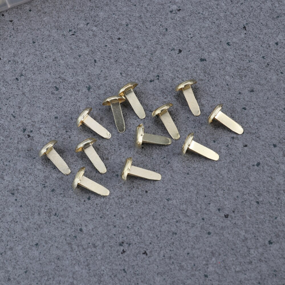 200 sztuk łączniki papierowe mosiężne ćwieki okrągłe metalowe ćwieki ze schowkiem dla rzemiosła DIY (złoto)