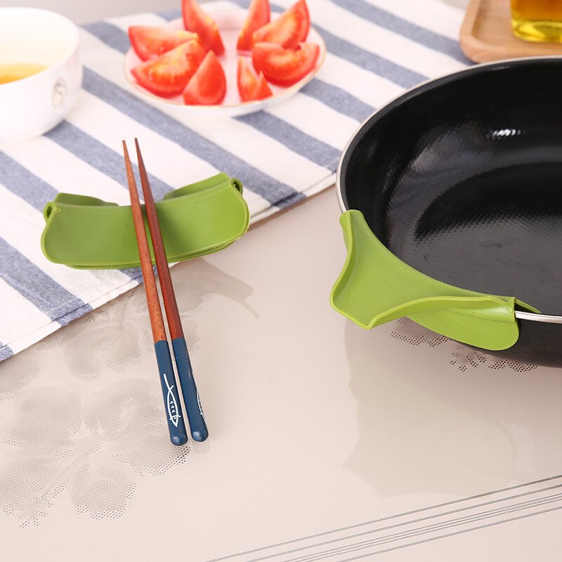 Anti-spill Silicone Slip On Pour Soup Spout Funnel For Pots Pans And Bowls And Jars Kitchen Gadget Tool