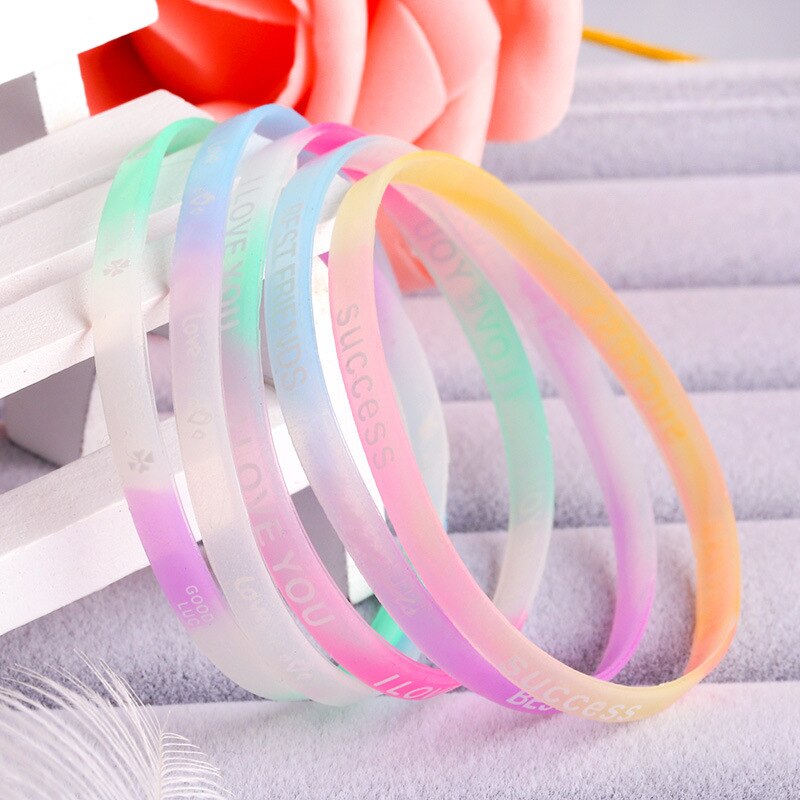 5 stuks fitness polsbandjes van gemengde kleur, van rubber en siliconen voor heren en dames, voor kinderen, die in het donker oplichten in het water