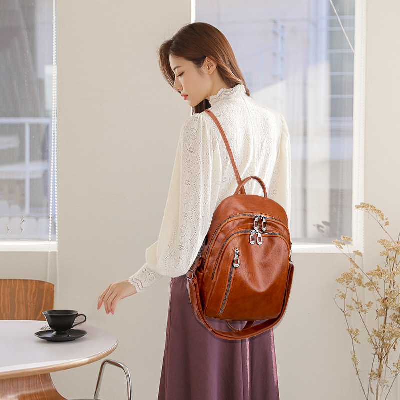 Miękki skórzany plecak dwufunkcyjny dla kobiet 2024 nowa codzienna torba podróżna o dużej pojemności, wszechstronna i wysokiej klasy mała ba