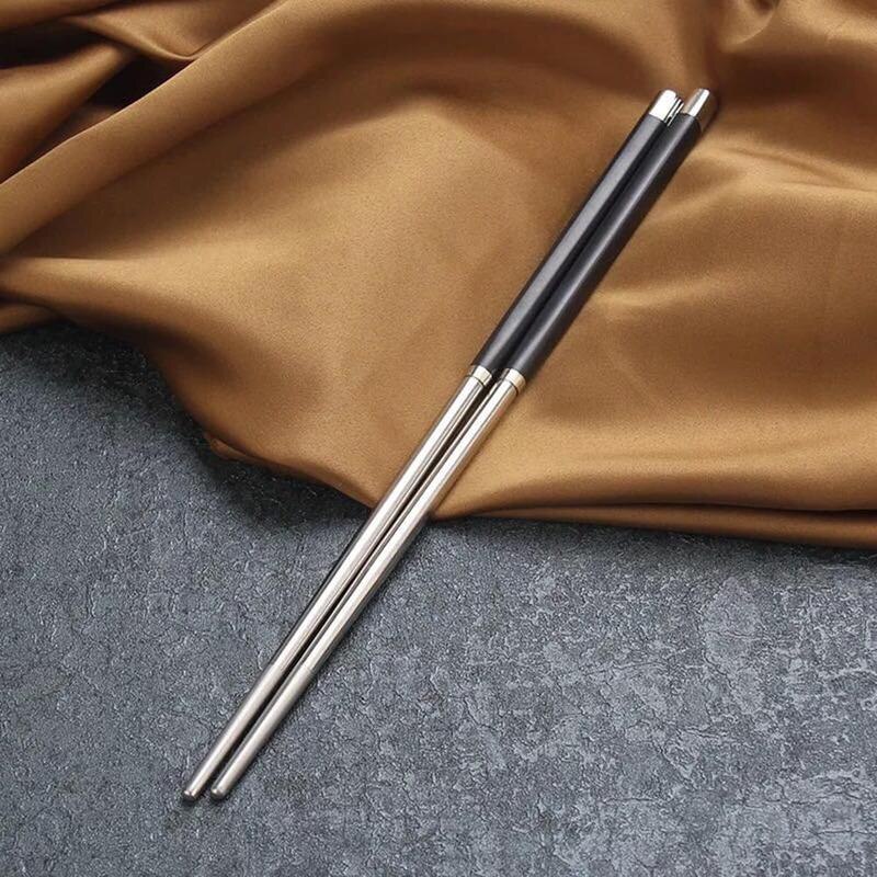 1 par 304 ätpinnar i rostfritt stål svarta koreanska halkfria ätpinnar mat chopstick porslin bestick porslin
