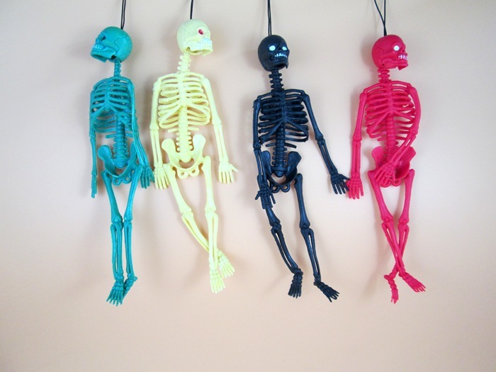 Product Tricky Frightening Human Skeleton Body Bones Model Children Prank Halloween Toys