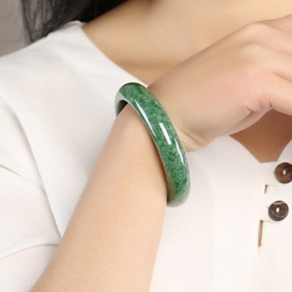 Beautiful Lady Bangle hand-polished Dark green Bangle YU002