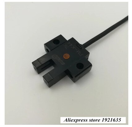 original authentic Japan PM-K44 photoelectric switch sensor miniature U-shaped groove 2pcs/lot