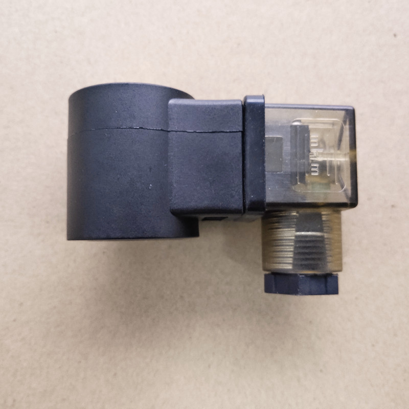 Excavator quick change connector hydraulic solenoid valve 12V/24V modified electronic control reversing valve accessories: Ivory