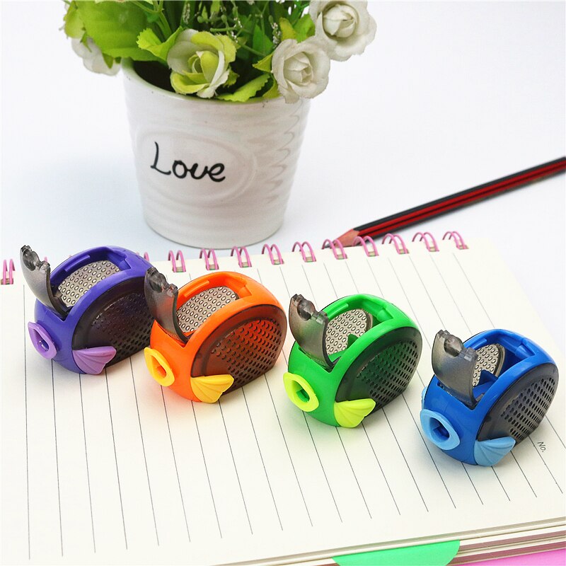 4PCS/LOT Student pencil sharpener Cute small fish large capacity debris sharpening tool Stainless steel blade stationery