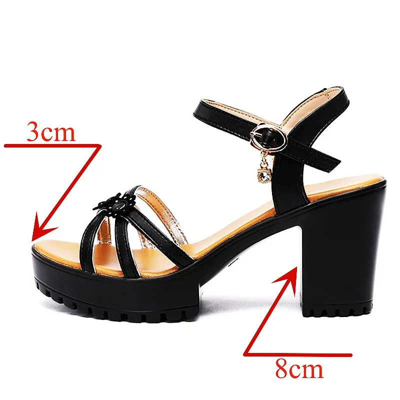 8 cm kleine maat 32-43 elegante bloemen zachte lederen schoenen platform sandalen zomer 2024 blok hoge hakken sandalen voor kantoormodel