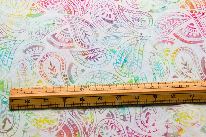 50cm*110cm DIY Patchwork Bali wax printing Batik Fabrics Tonga Batik Border Buttercream Folksy Paisley Satin Fabric