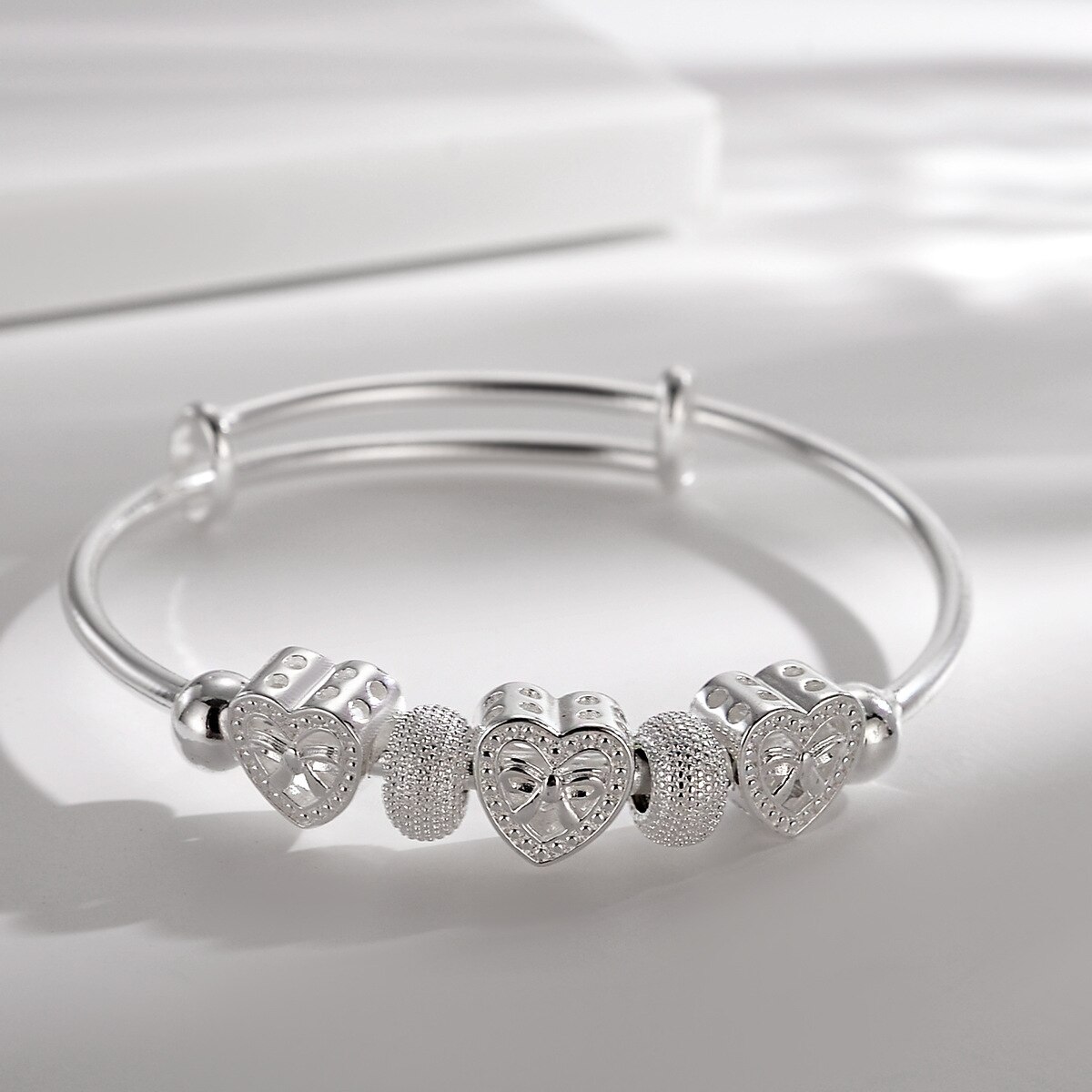 Pulseras de plata para mujer, brazaletes con forma de corazón, joyería de boda, de vacaciones, dijes de de lujo