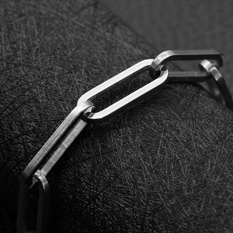 Titanium stalen retro persoonlijkheid armband roestvrij stalen armband sieraden populaire honderd bijpassende accessoires