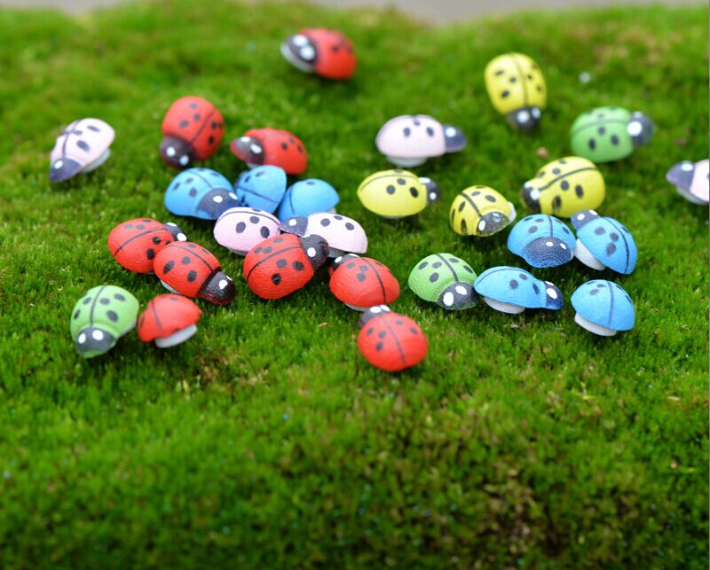 APRICOT 10pcs/lot Cute Mini Ladybugs Garden Miniatures Artificial Micro Landscape Wodden Handmade