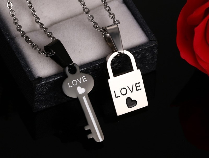 FXM TBB52 silver woman Pendant hip hop necklace popular single Korean lock shape lover