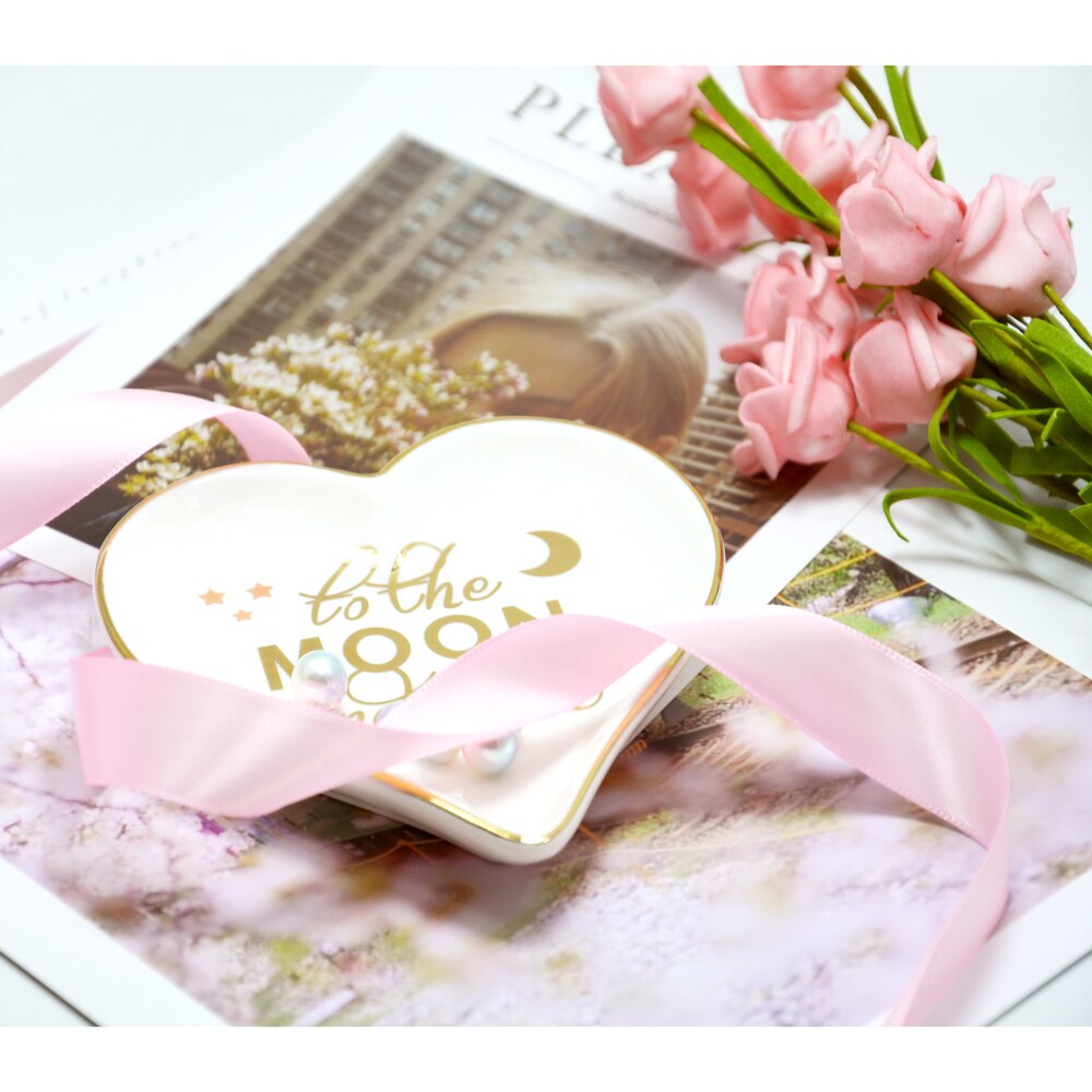 Ceramics love Storage Tray Love Jewelry Dish Gilded Letter Small Dish Necklace Storage Plate Tray Christmas