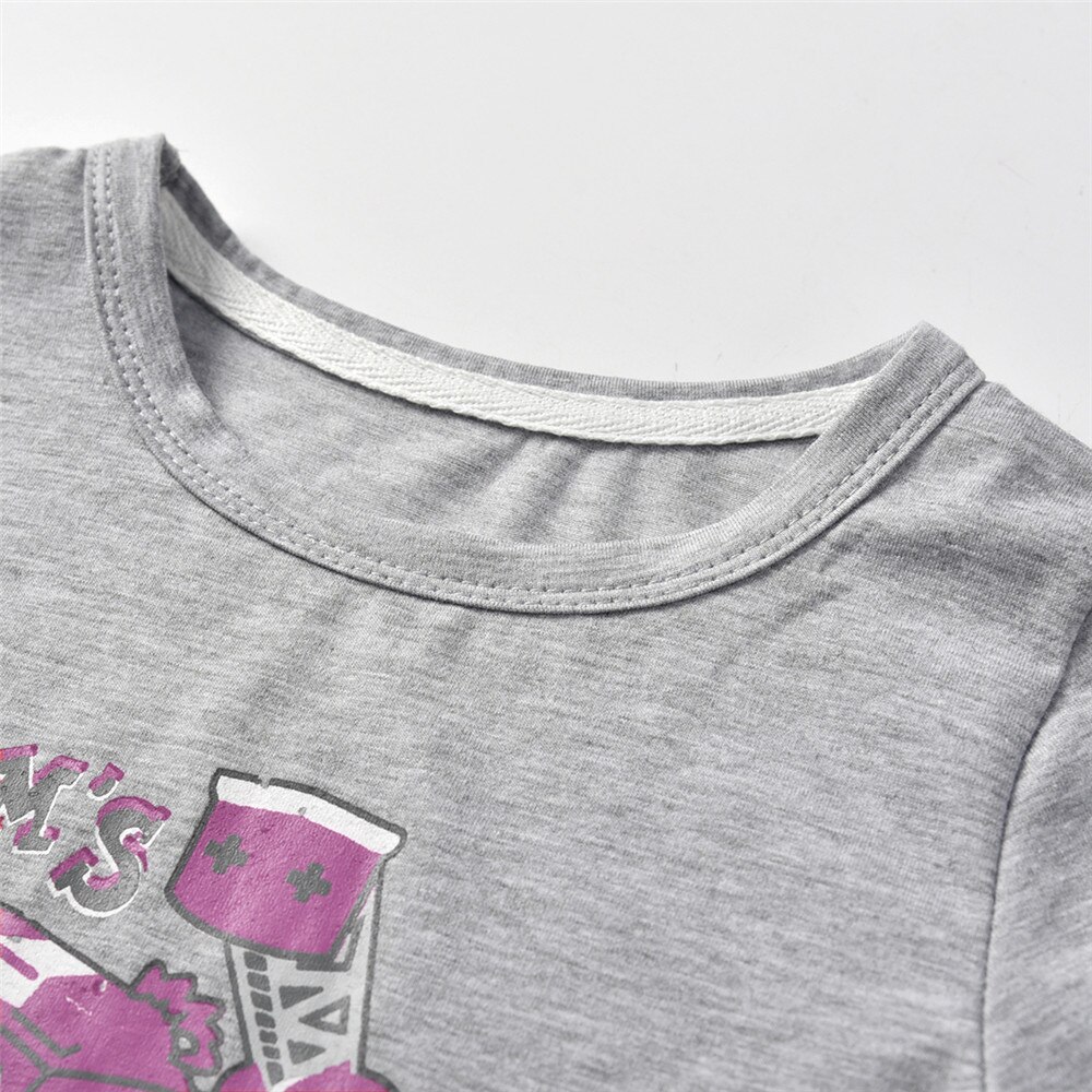 bambino Maglietta Dei Ragazzi di proprietà Del Manicotto Del Bicchierino Del Fumetto auto Carino Lettere Modello Vestito Della Rappezzatura Allentata Intorno Al Collo Maglione superiore