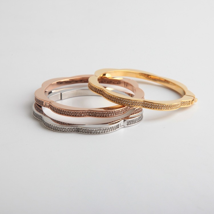 Miroir européen et américain haute fleur polonaise incrusté bracelet trois couleurs carte ouverte bracelet