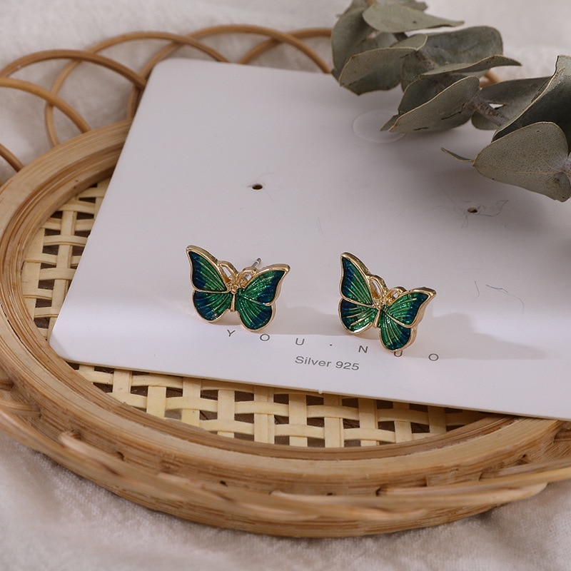 The Butterfly Earrings Heart Ins Stud Earrings Stereo Feeling, Small Earrings Push-back Metal Small Pure and Fresh Girl Women