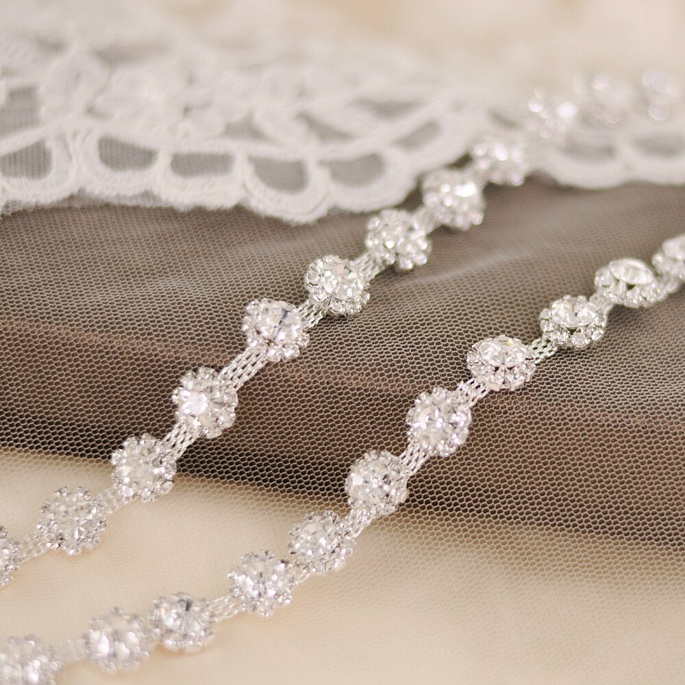 TRiXY S378 Shinny Thin Rhinestone Belt Wedding Belt Sash Silver Diamond Crystal Bridal Belt For Wedding Dress Wedding Decoration: rhinestone applique