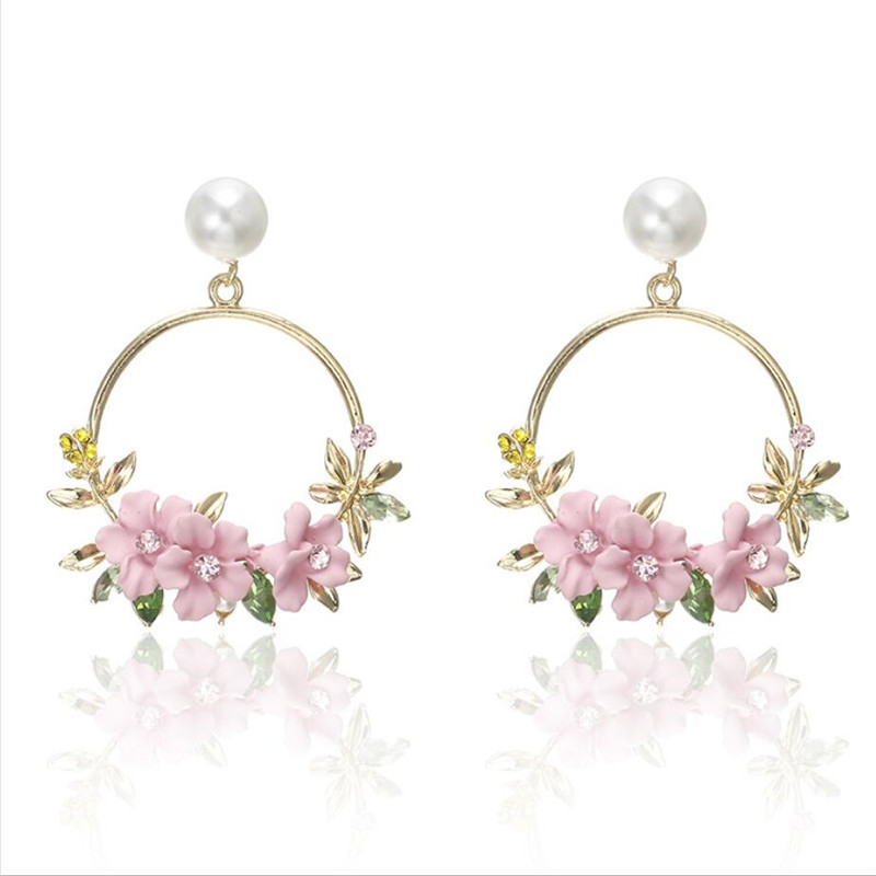 Korean version ins Leaf ear receptacle sweet soft clay pearl female style Pink Color Flower Girl Woman Big Circle Earring