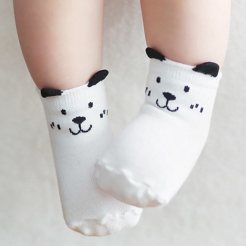 Egnet til 0-4 år gammel sød hvalp babysokker bomuld skridsikker strømpe drenge pige sokker: Hvid / 0-24