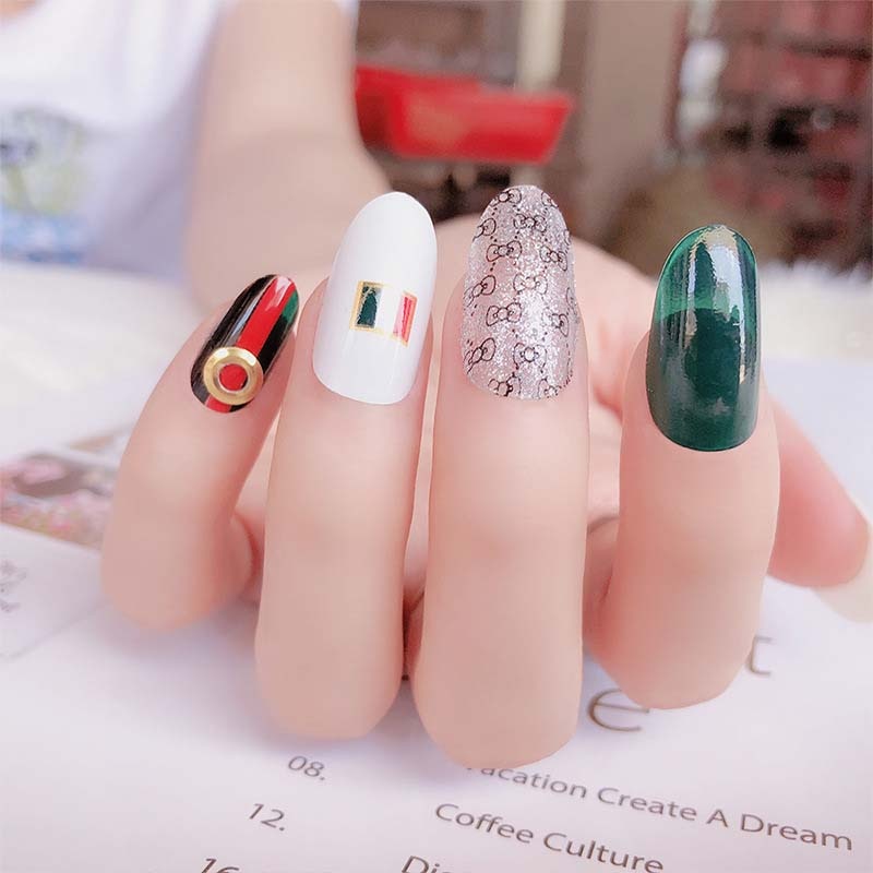 Dames Mode Groen Wit Kleur Nep Nagels Lange Ontwerpen Kunstmatige False Nail Tips Volledige Cover Nail Art Tips Met Lijm 24 Stks/set