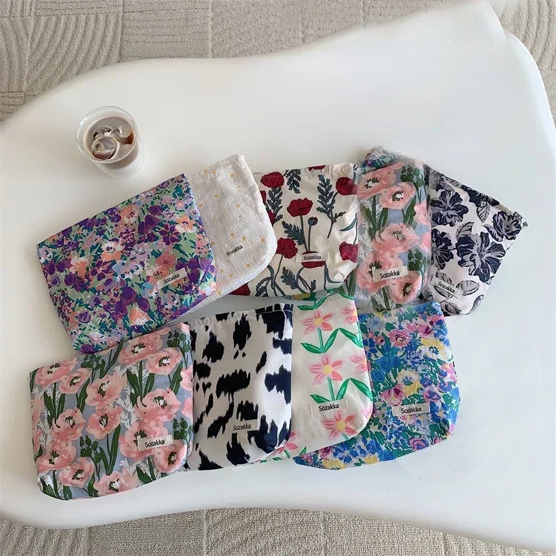 Korean Floral Makeup Storage Bag Cosmetic Organizer Travel Toiletry Bags Women Purse Zipper Pouch