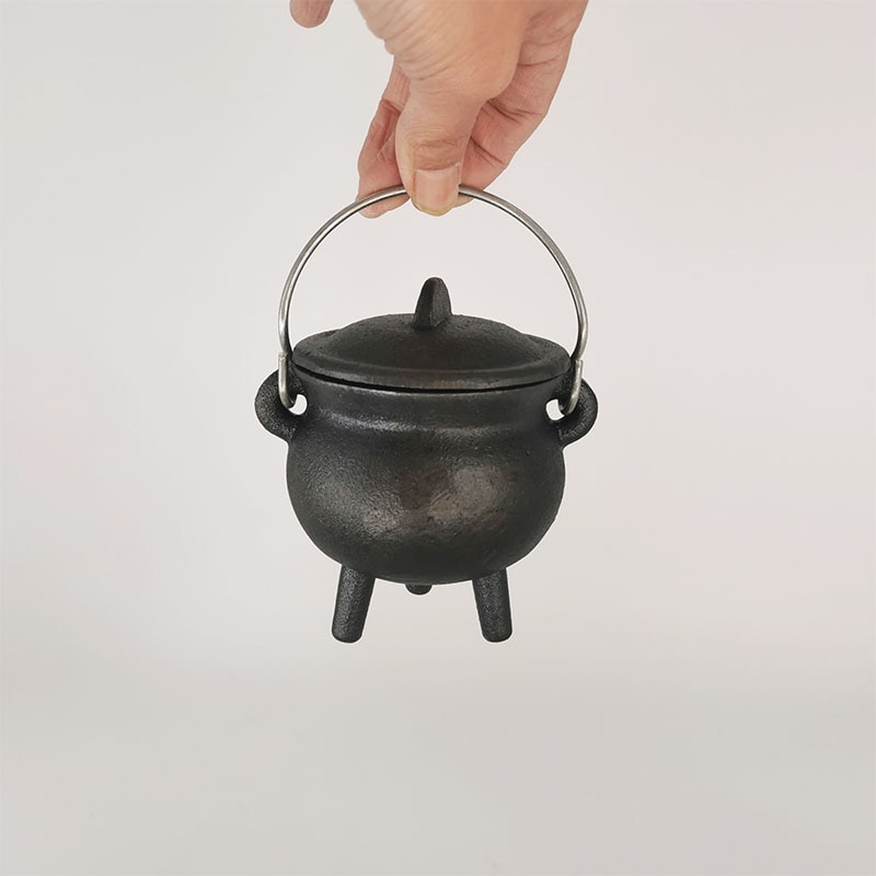 Cast Iron Three Legs Cauldron