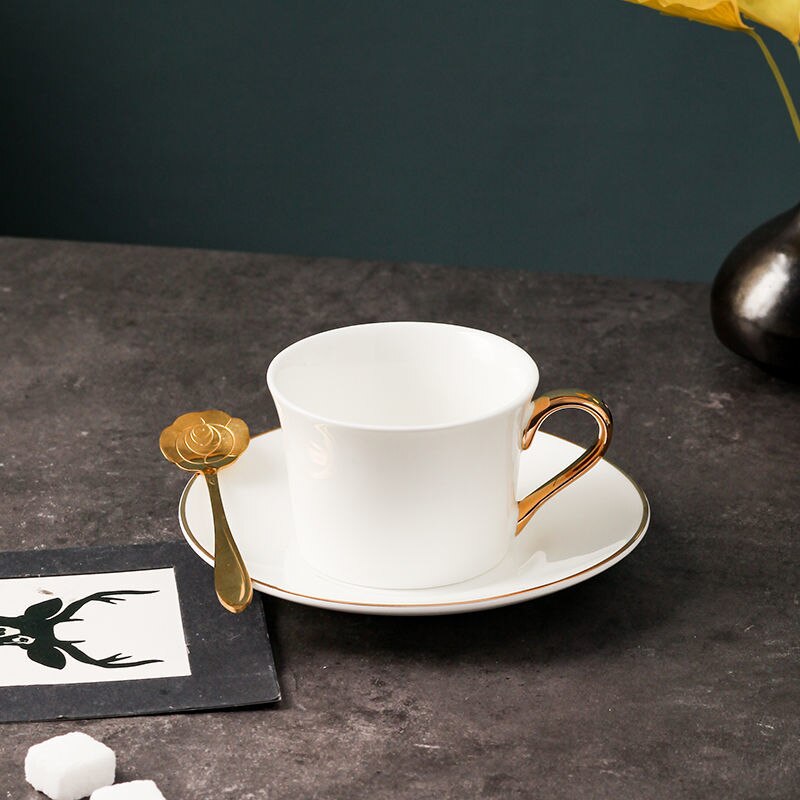 Ins – ensemble européen de tasses à café en céramique, tasse créative, maison avec soucoupe, cuillère, tasses à thé et soucoupes, Latte, pour amis: M