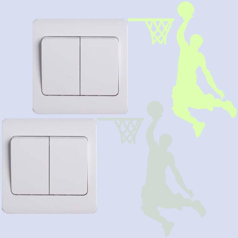 Gloeiende Basketbal Speler Dunk Glow Schakelaar Sticker Cartoon Sport Lichtgevende Vinyl Muurstickers Kids Kamers Kinderen Home Decor
