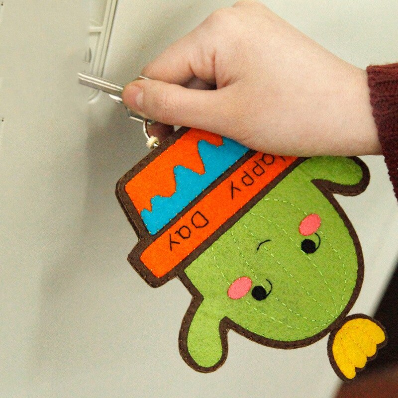 Cartoon Keychain Sewing Kit Non-Woven Diy Homemade Felt Keychain Kit Felting Keychain Cute Cartoon Hanging Keychain Make Tool