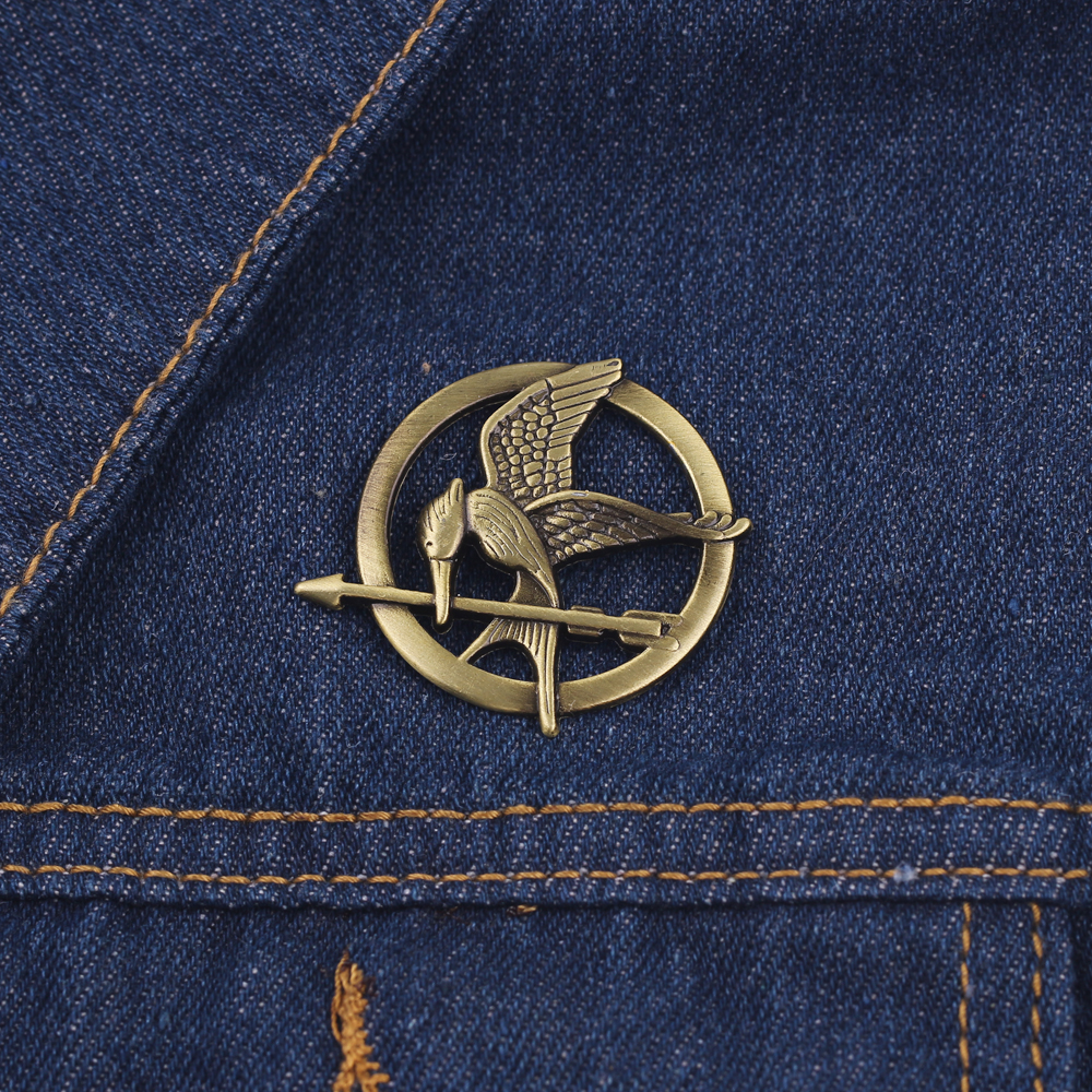 The Hunger Games Metal Brooch Jewelry Accessories Circular Shape Vintage Punk Style Mockingjay Badge Lapel Pins for Women