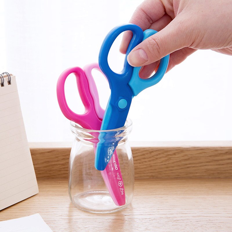 Deli Kindergarten Plastic Handcrafted Pupil Scissors Children Use Paper Cutter safe Plastic Scissors Children School Supplies