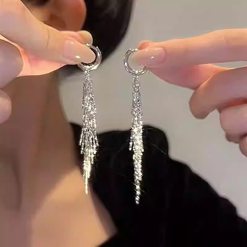 Glanzende lange oorbellen met kwastjes en glitter voor dames, lange oorbellen met kettinghangers, perfect als sieraden voor bruiloften en feestjes.: Bronzen