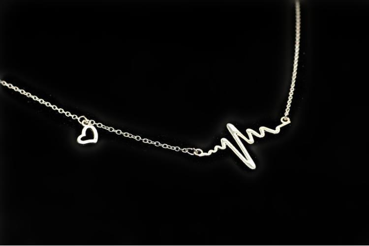 Simple Wave Heart Necklace Chic Ecg Pulse Charm Pendant Necklace Lightning Women Vintage Jewelry Accessories: Champagne gold
