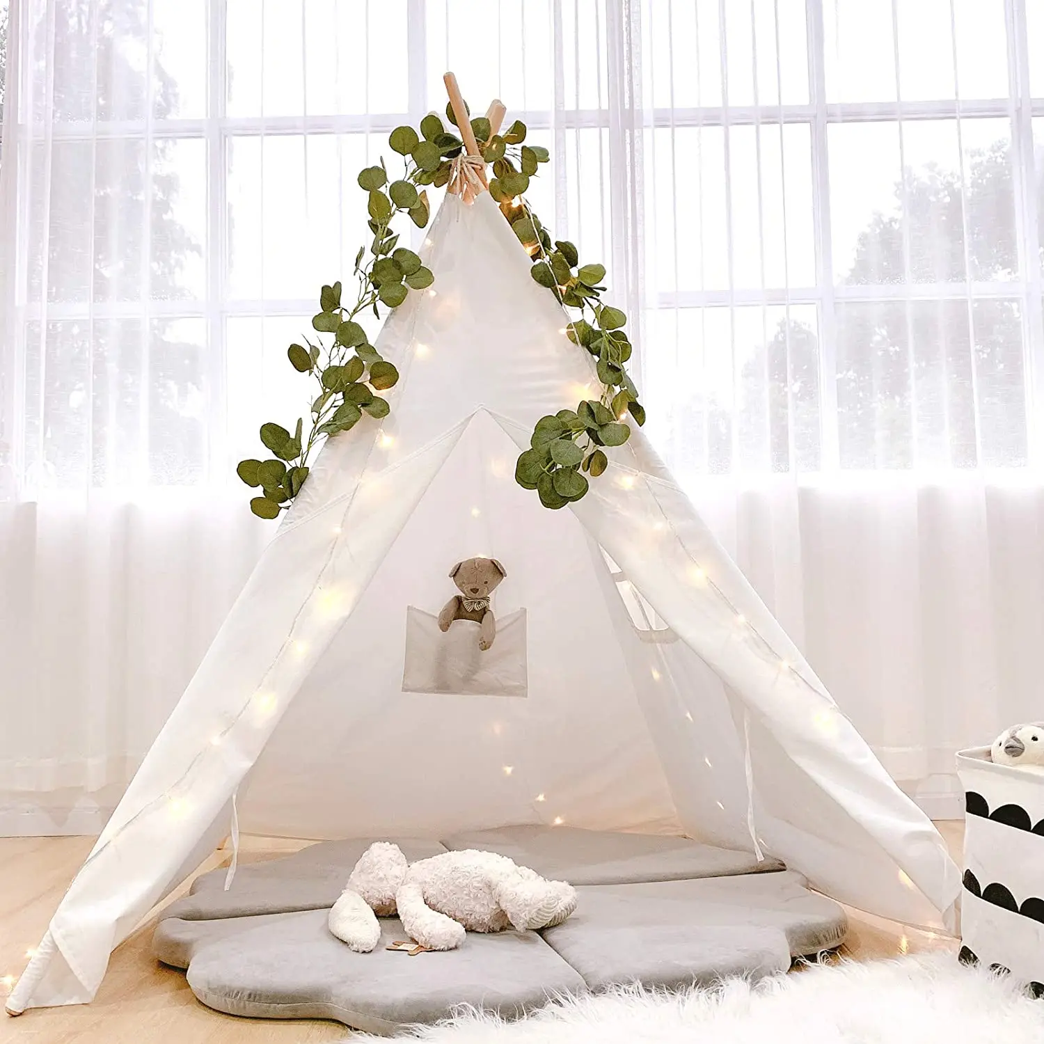 Portable Kids Tent Teepee Tent For Children Tipi Infantil House For Girl Cabana Boy Tents Decoration Carpet LED Lights