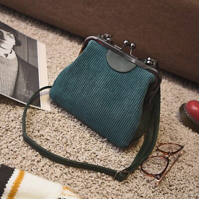 Velour Clip Vintage Shell Women Handbags Shoulder Bags Luxury Female Crossbody Bag Lady Small Purses Autumn Winter: Green