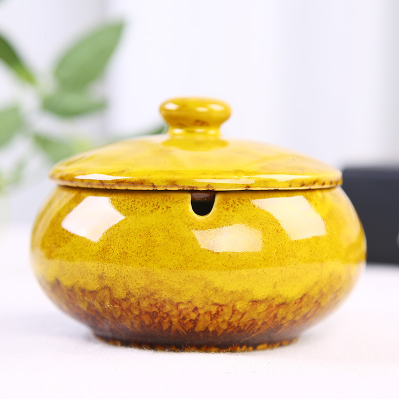 European Ceramic Ashtray with Lid Kiln Change Glaze Decorative Desktop Ashtrays Living Room Retro Ash Tray Ornaments: Red