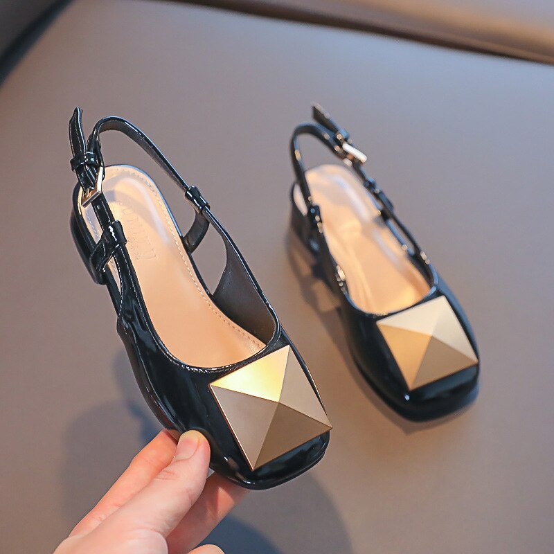 2026 New Children Sandals Rhinestone Bow Wedding Princess Girls Sandal Party Dance Baby Student Flats Kids Performance Shoes