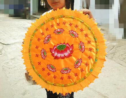 Buddhist Supplies Futon Kuhon Lotus Meditation Mat Handmade Embroidery Lotus Worship Buddha Mat Yoga Mat Temple Decoration: YELLOW