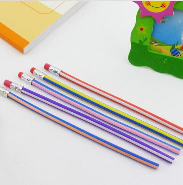 Los lápices mágicos suaves a rayas de papelería creativa se pueden doblar constantemente