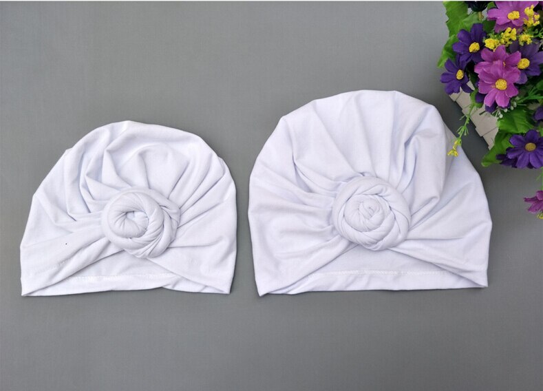 2 uds juego mamá bebé turbante anudado indio sombrero madre niñas niños turbante diadema de pelo de accesorios pañuelo Headwrap diadema: Blanco