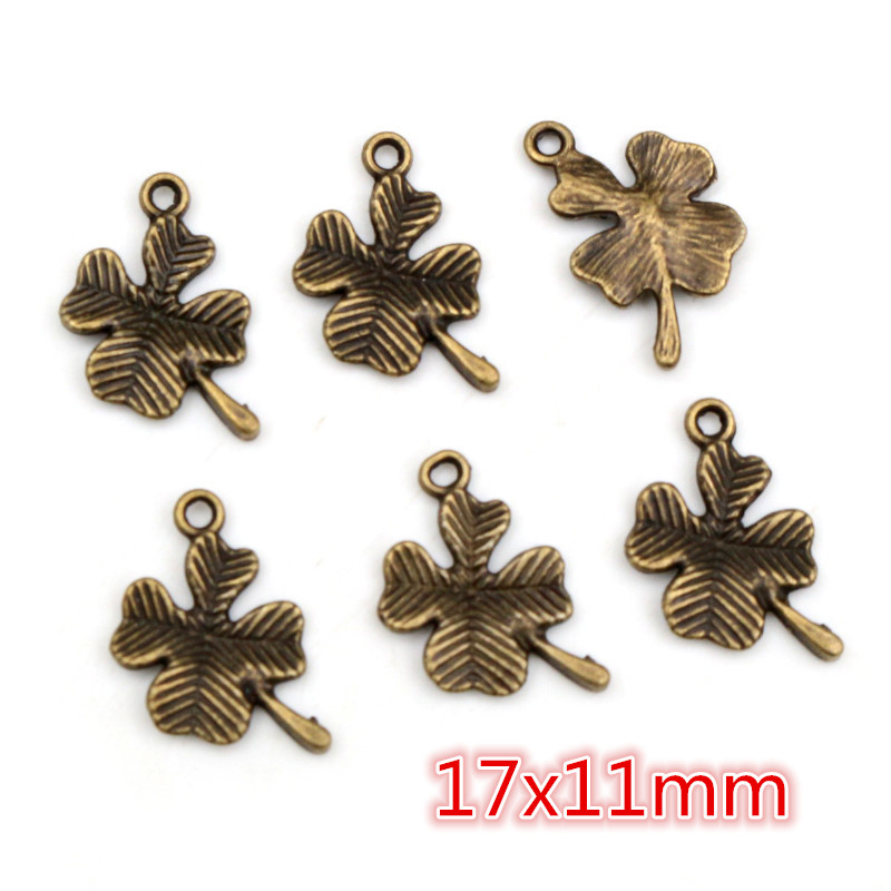 40 pièces Bronze Antique argent plaqué mignon trèfle feuille à la main pendentif à breloques bijoux à bricoler soi-même faisant des accessoires pour bracelet collier: Imitation plaquée rhodium