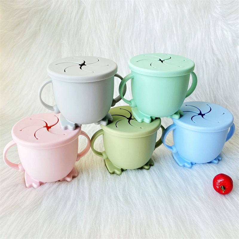 1Pcs Silicone Cartoon Children's Snack Cups -Proof Portable Shape Silicone Cups Safety Environmental