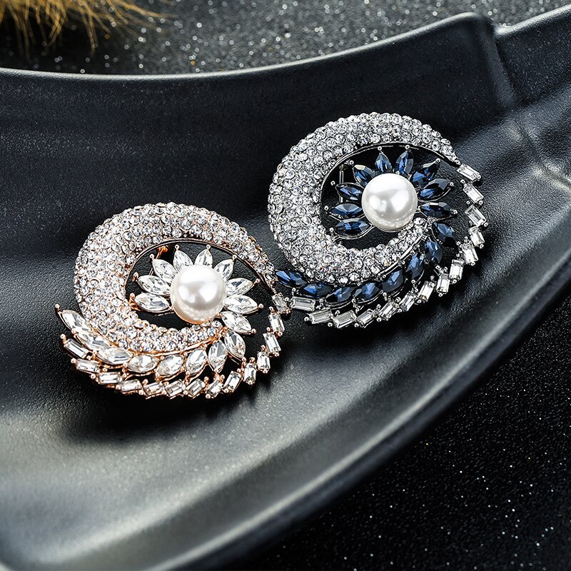 Brocher til kvinde retro blomsterlegering krystal damer bærer broche diamant smykker corsage tøj tilbehør badge pins
