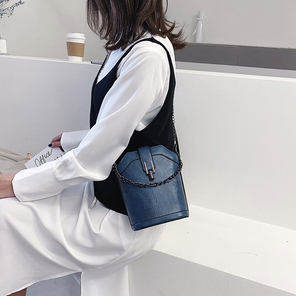 Casual Women's Blue Shoulder Bags Large Capacity Luxury Chain Bucket Purse PU Leather Women Crossbody Bags Solid Color