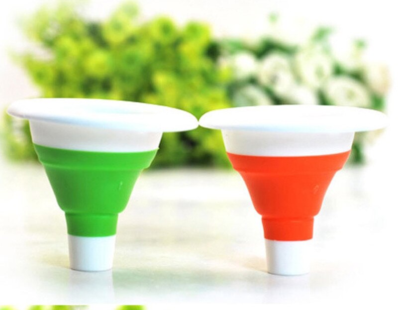 2Pcs/lot Mini Telescopic Silicone Gel Foldable Funnel Cute Collapsible Kitchen Tool