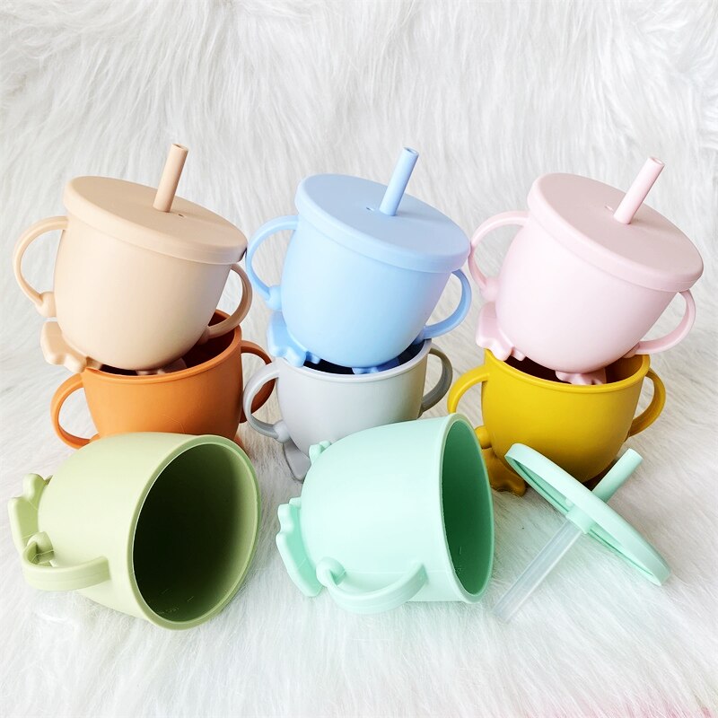1Pcs Silicone Cartoon Children's Snack Cups -Proof Portable Shape Silicone Cups Safety Environmental