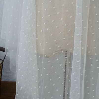150cm utsökta nätväv prickiga spetstyg 150cm breda strandklänningar bröllopsslöja gardin heminredningstillbehör: Vit