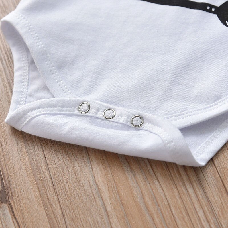3 pezzi neonato neonato vestiti Set manica lunga lettera piccolo pagliaccetto + stampa dinosauro pantaloni cappelli autunno abbigliamento bambino