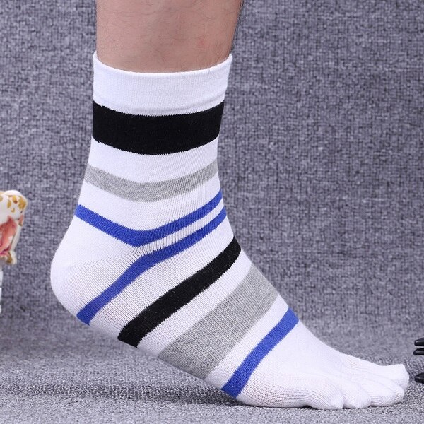 1 par / parti fem fingre tå sport sokker mandlige bomulds sokker lang rør tykkere bevægelse efterår / vinter åndbar sokker: Hvid