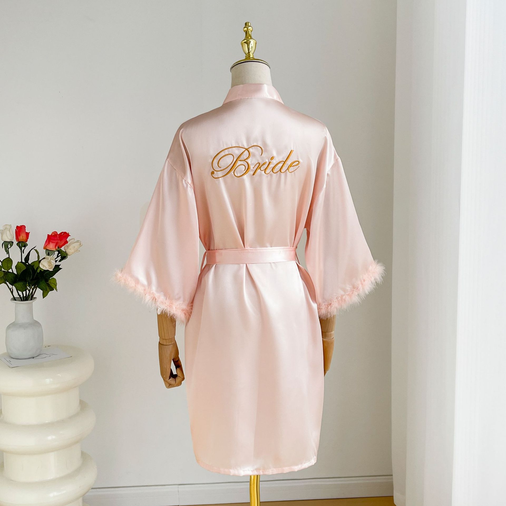 Robe de demoiselle d'honneur en Satin, Kimono, Lingerie intime, Sexy, manches plumes, peignoir, chemise de nuit, vêtements de nuit courts, taille unique: green